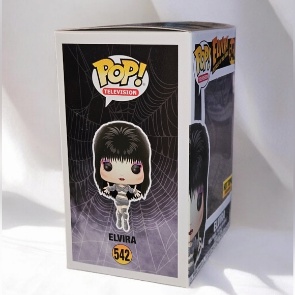 Funko Elvira Mistress of The Dark #542 (Mummy) Hot Topic Exclusive - Picture 6 of 6